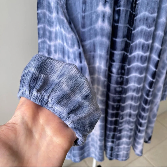 Umgee keyhole detail long sleeve top tunic tie dye print boho white blue SZ M - Picture 2 of 9